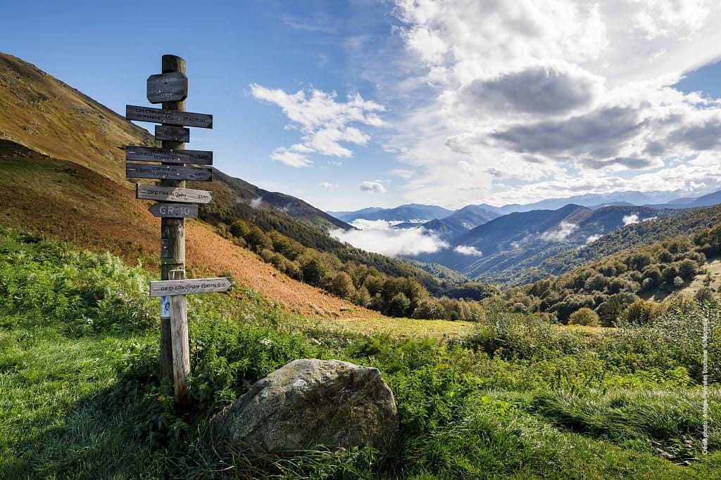 Paysage naturel préservé en Ariège avec montagnes, vallées et espaces naturels.